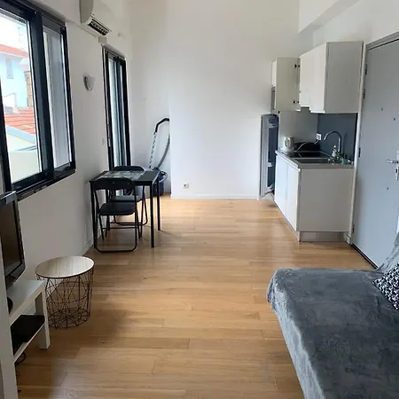 Lägenhet Studio - Hyper Centre - Calme - Terrasse - Dernier Etg *